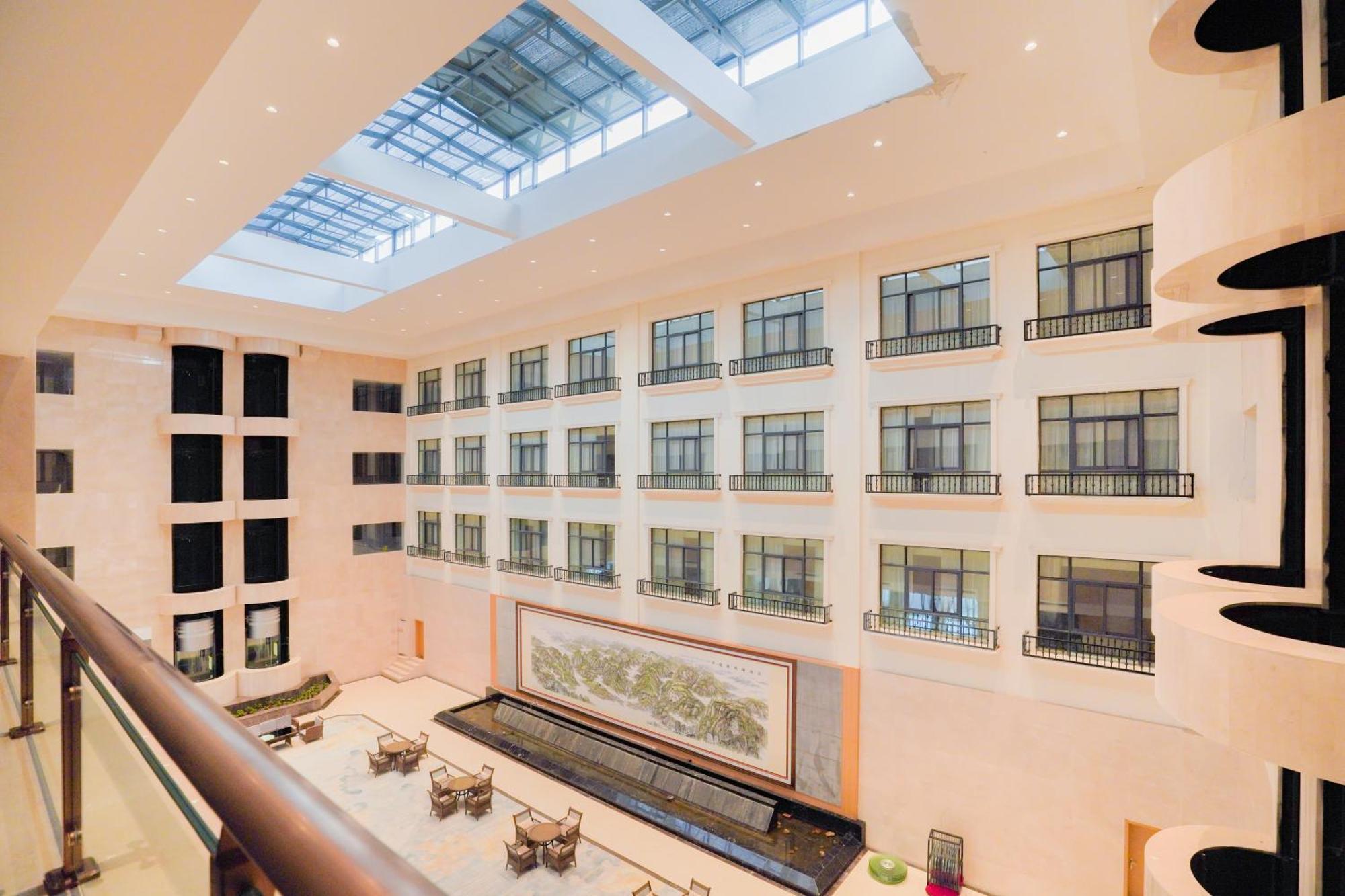 Huashan Xinghe International Hotel Huayin Eksteriør billede