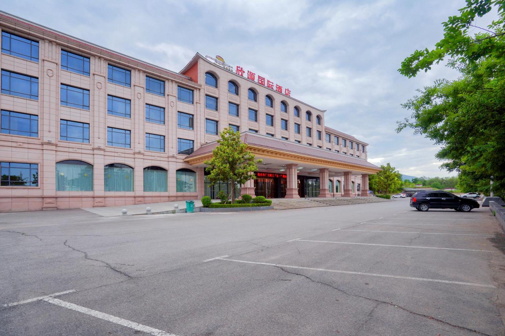 Huashan Xinghe International Hotel Huayin Eksteriør billede